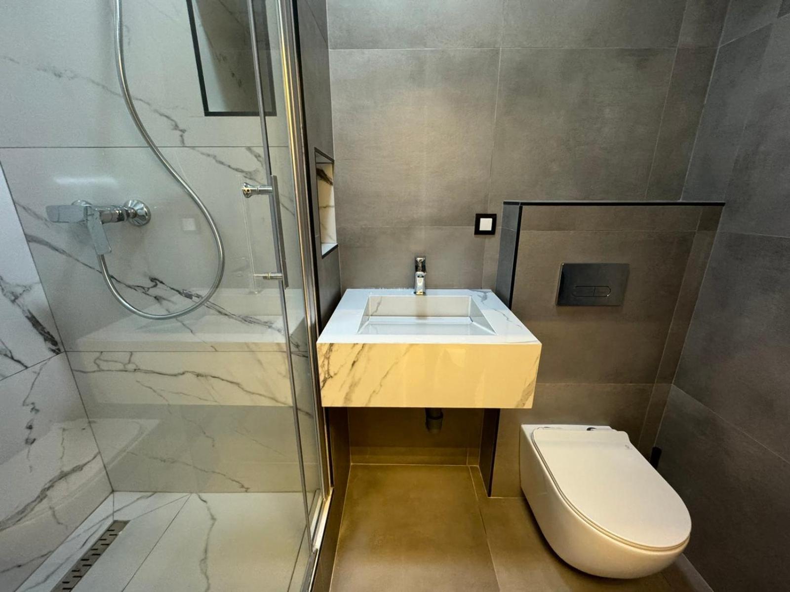 Gigi Apartment By Eluxory Skopje Esterno foto